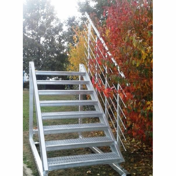 Treppenset - Höhe 1,6m (8 St. Stufen 1000 x 270mm) Treppenset - Höhe 1,6m (8 St. Stufen 1000 x 270mm)