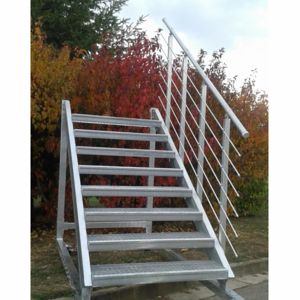 Treppenset - Höhe 4,4m (24 St. Stufen 1000 x 270mm) Treppenset - Höhe 4,4m (24 St. Stufen 1000 x 270mm)