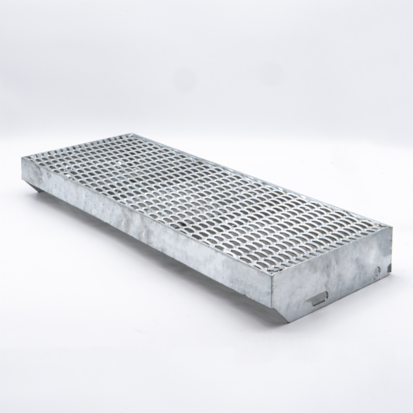 Industry Treppenstufe aus Streckmetall - feuerverzinkt, Masche 47x13x5mm, Brücke 5mm Industry Treppenstufe aus Streckmetall - feuerverzinkt, Masche 47x13x5mm, Brücke 5mm