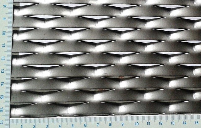 Kantoflex Streckmetall (L x B x S: 1.000 x 120 x 2,8 mm, Stahl, Roh, Maße  Loch: 16 x 8 mm)